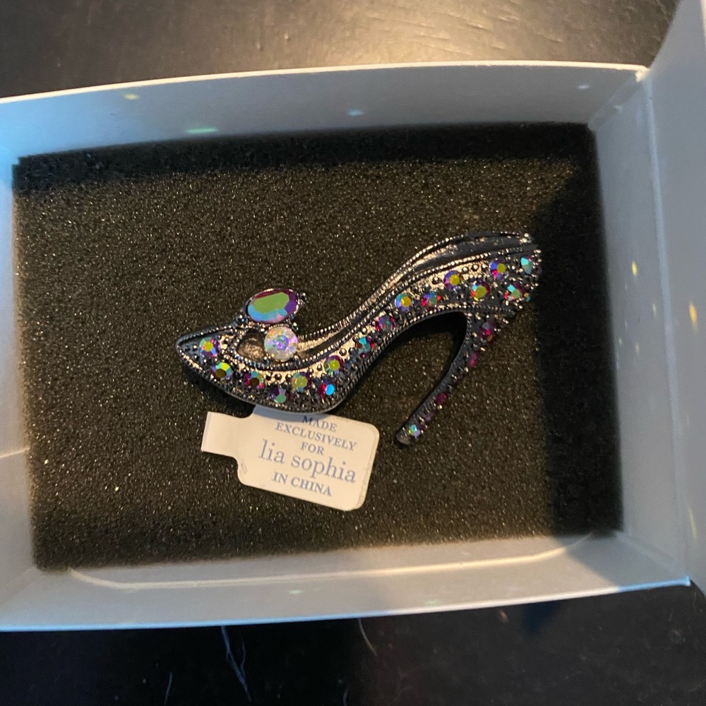Lia Sophia shoe Brooch (Pin)